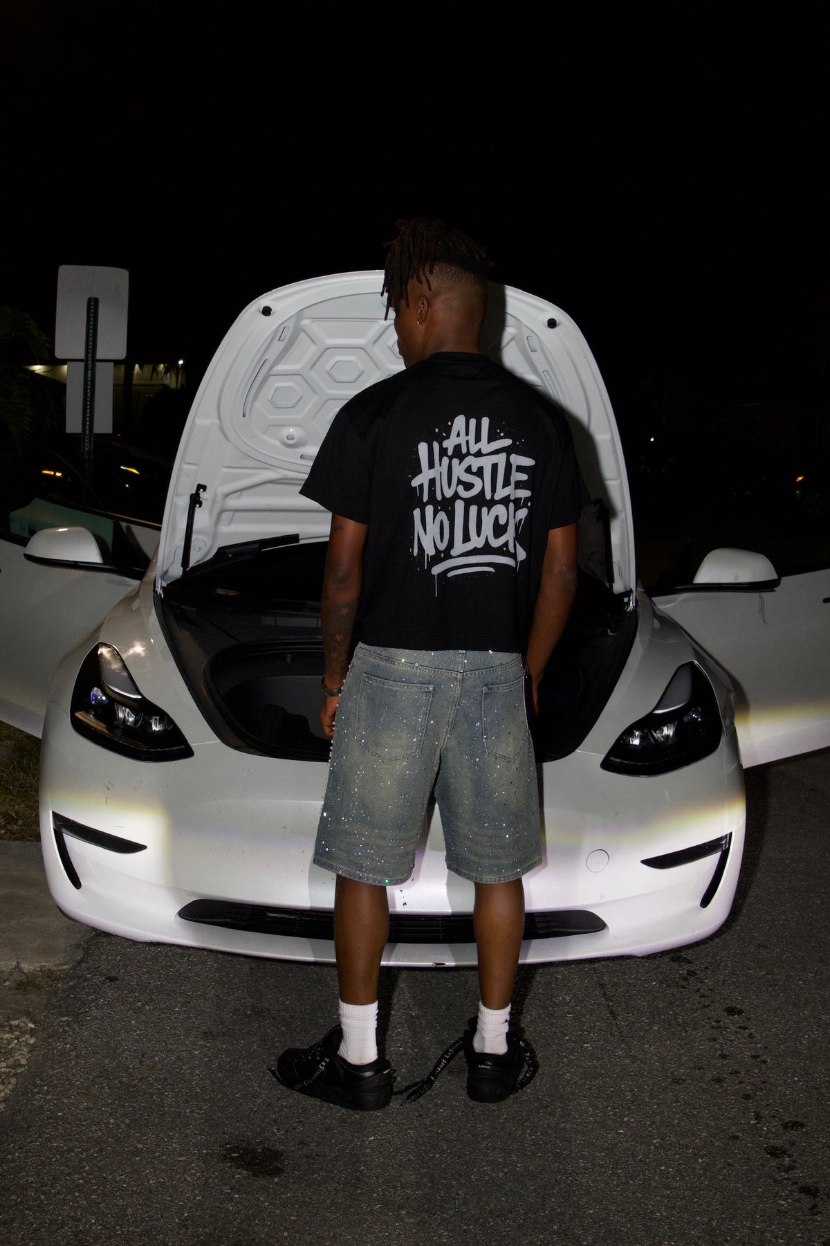 Boxy Hustler - T-Shirt